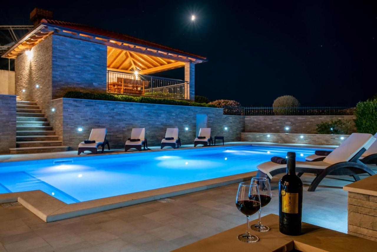 Apartments Sutalo تْسافتات المظهر الخارجي الصورة